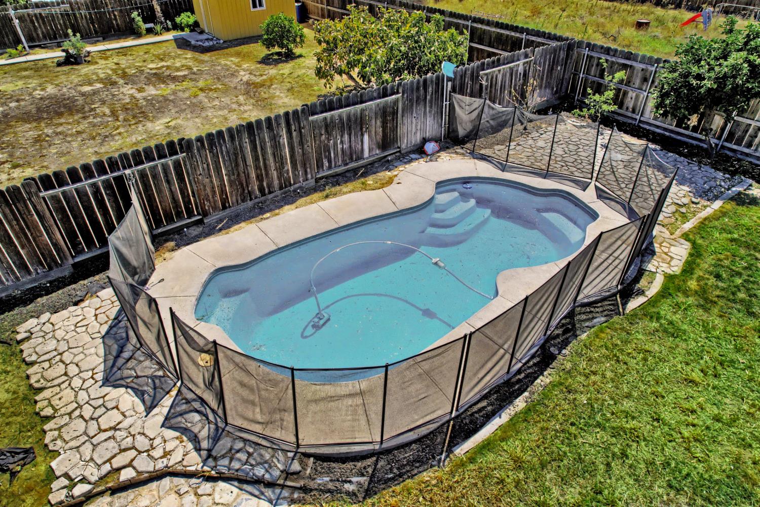 9572 Stonewall Ct, Delhi, CA 95315