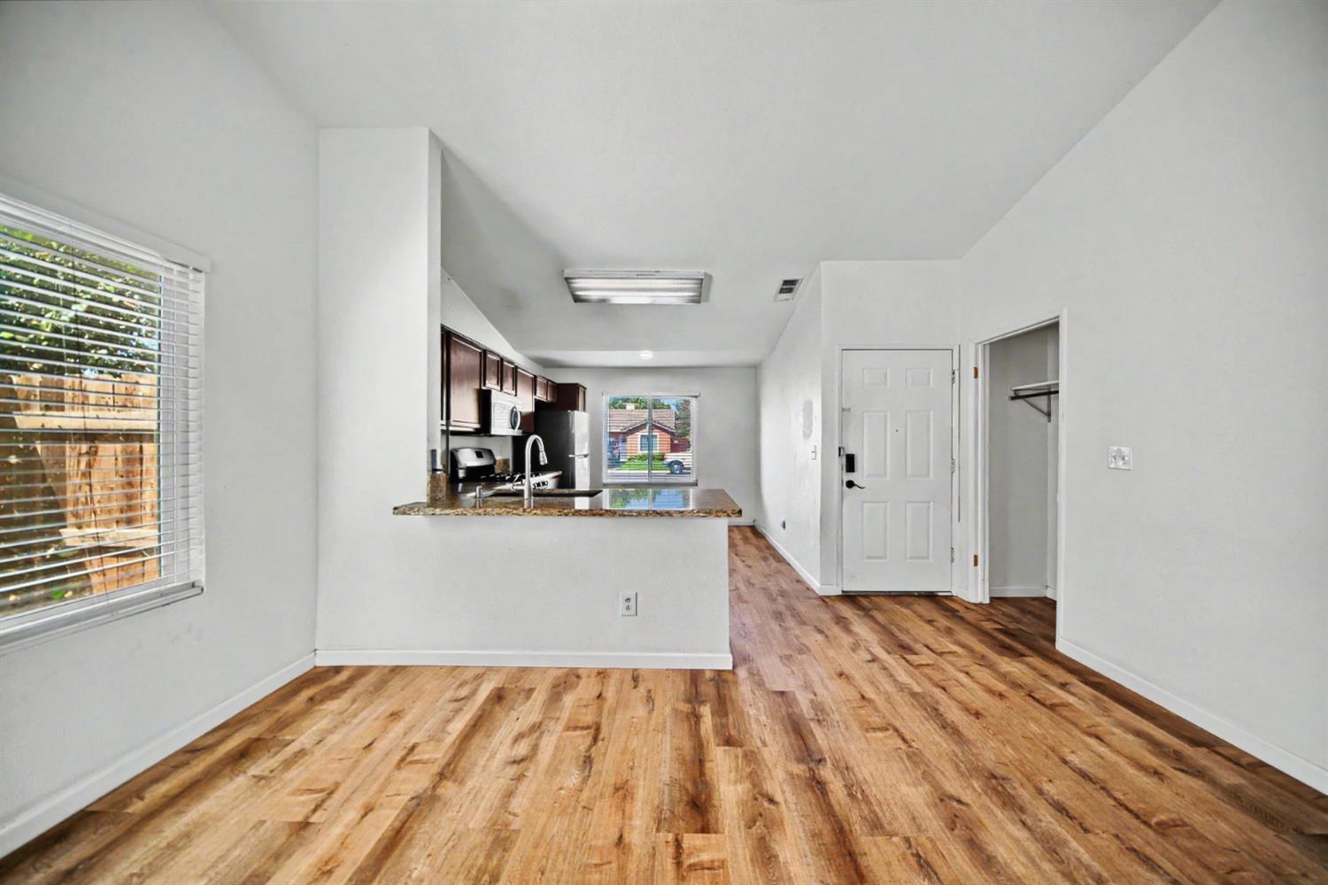 9572 Stonewall Ct, Delhi, CA 95315