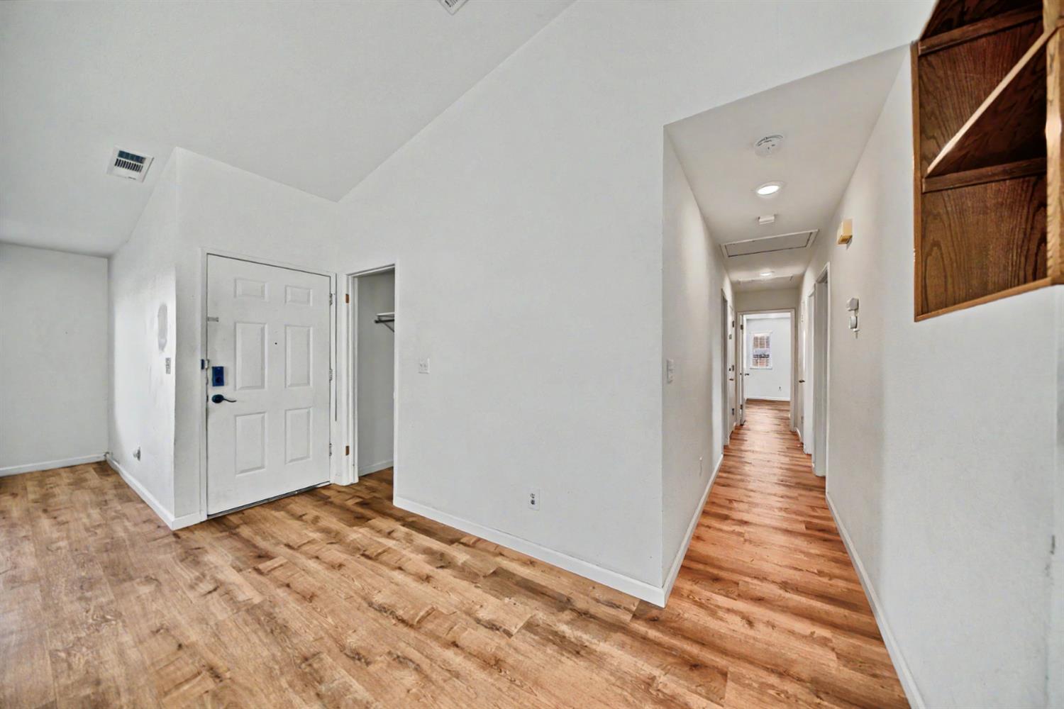 9572 Stonewall Ct, Delhi, CA 95315