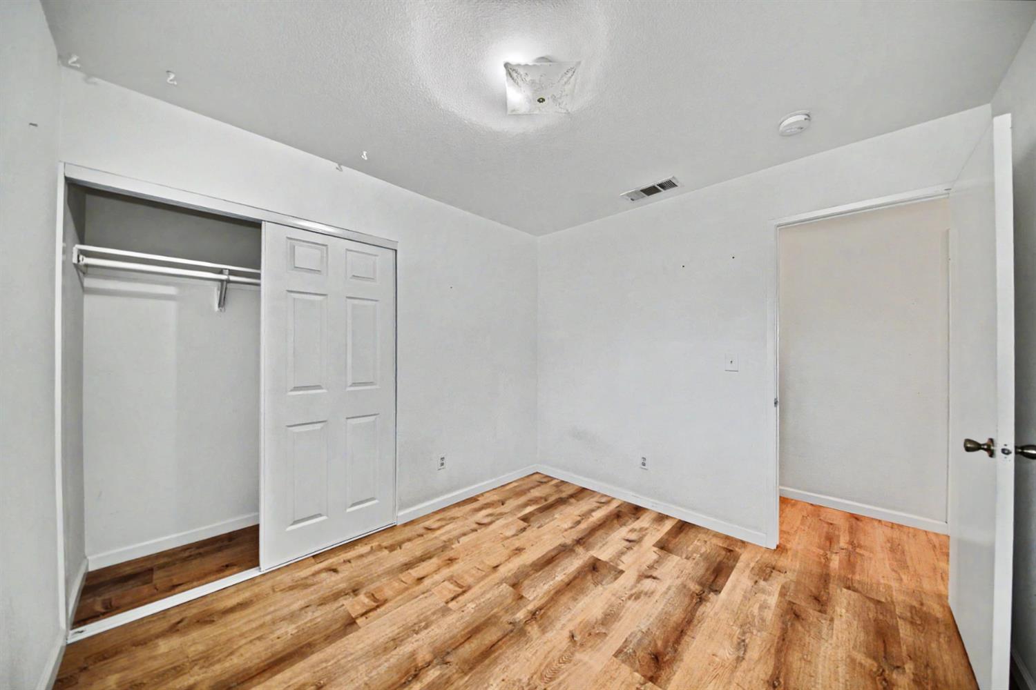 9572 Stonewall Ct, Delhi, CA 95315