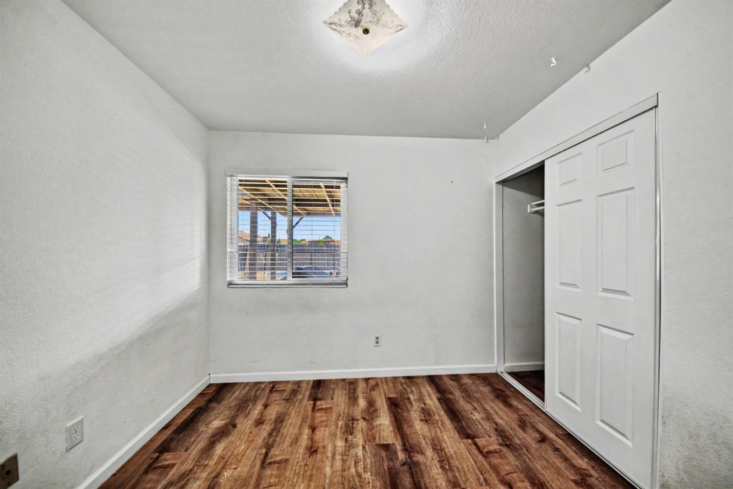 9572 Stonewall Ct, Delhi, CA 95315