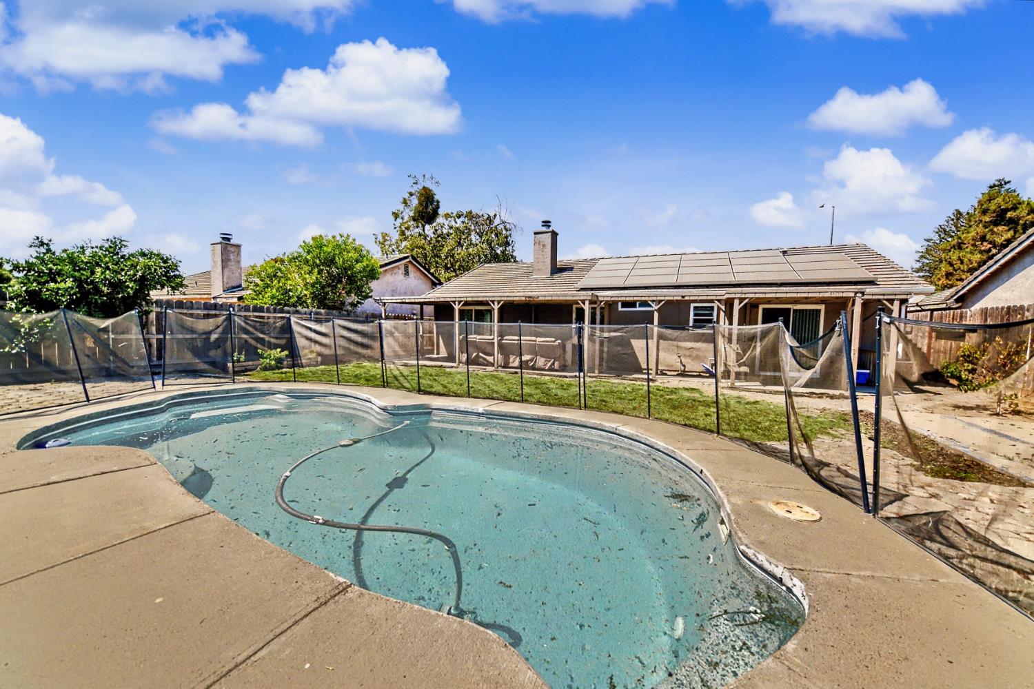 9572 Stonewall Ct, Delhi, CA 95315