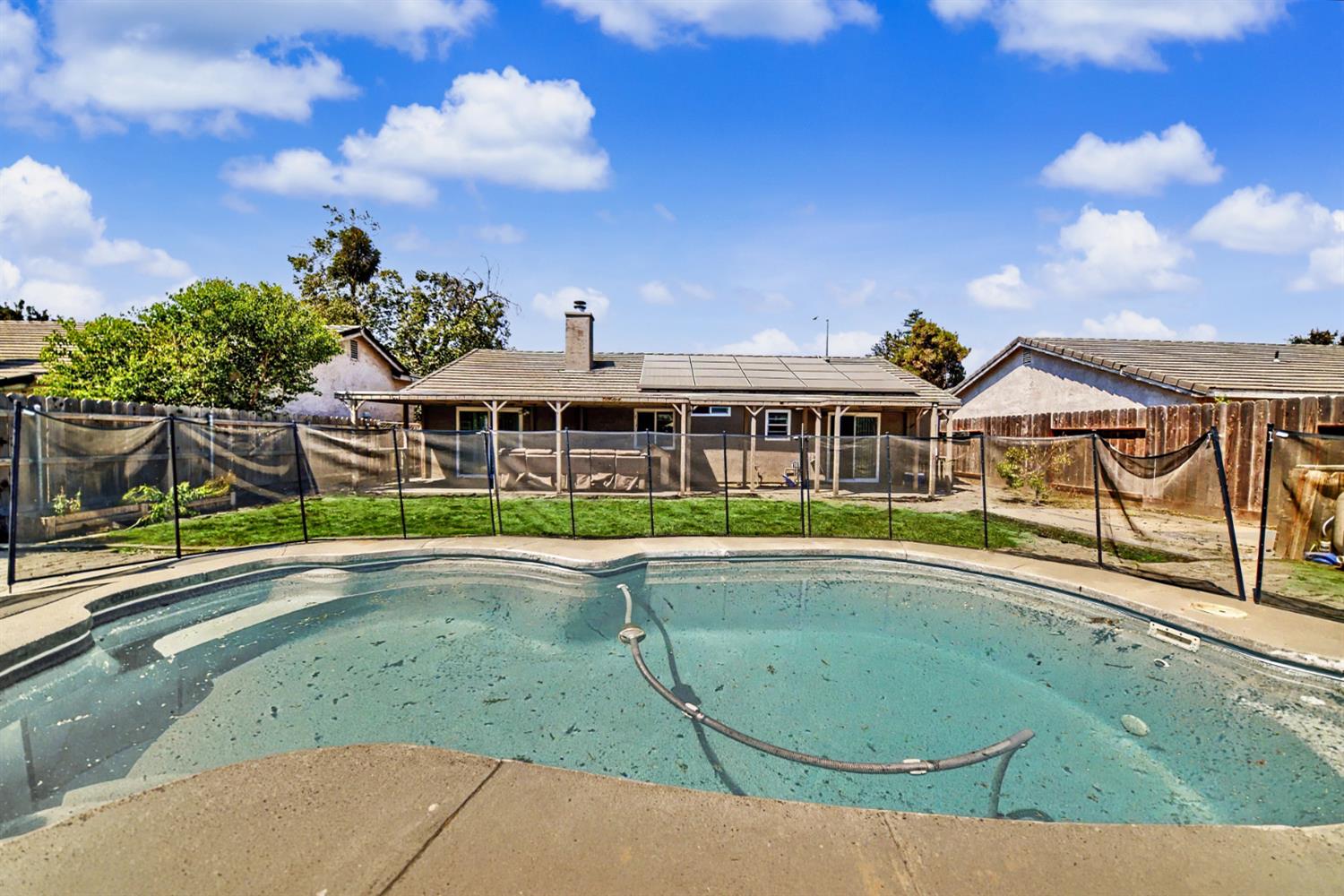 9572 Stonewall Ct, Delhi, CA 95315