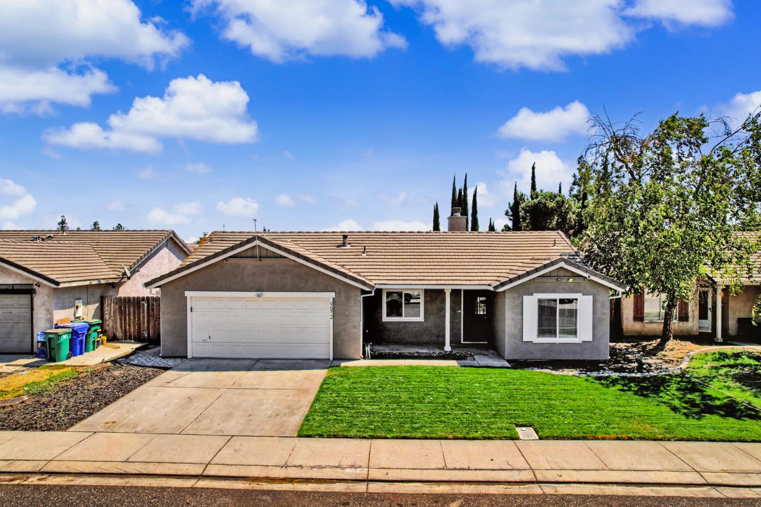 9572 Stonewall Ct, Delhi, CA 95315