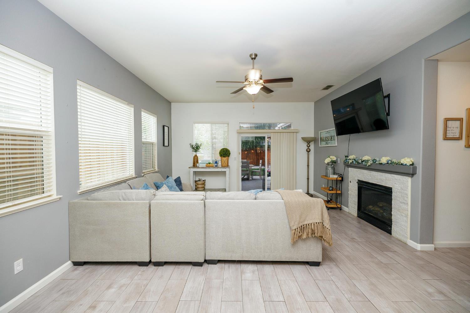 3711 Pomegranate Ave, Ceres, CA 95307