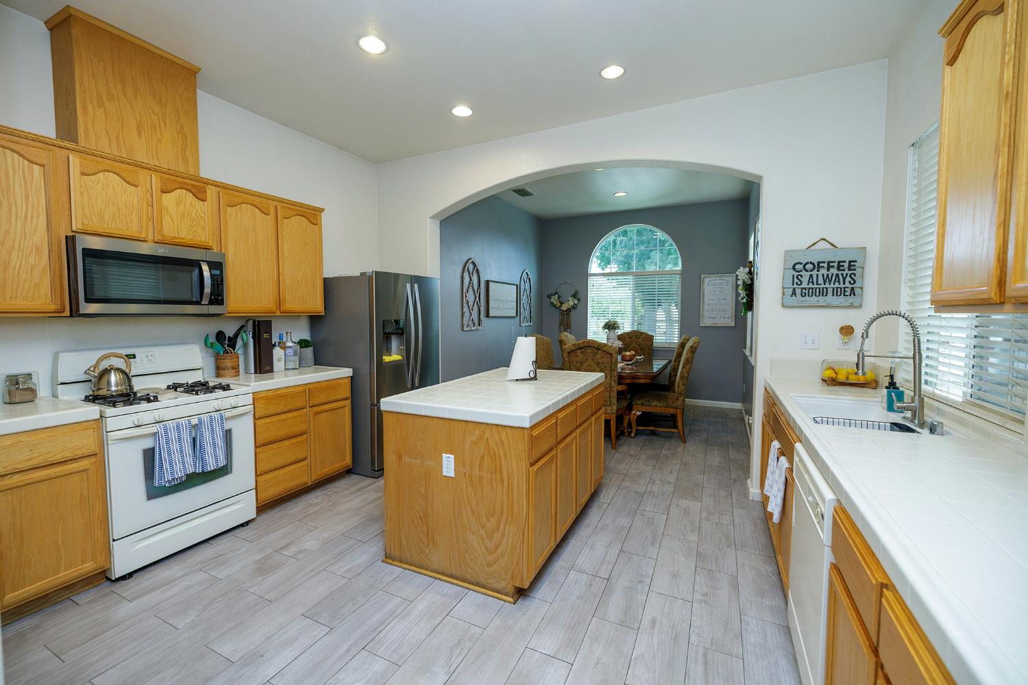 3711 Pomegranate Ave, Ceres, CA 95307
