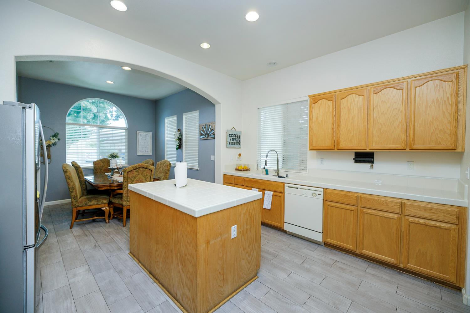 3711 Pomegranate Ave, Ceres, CA 95307