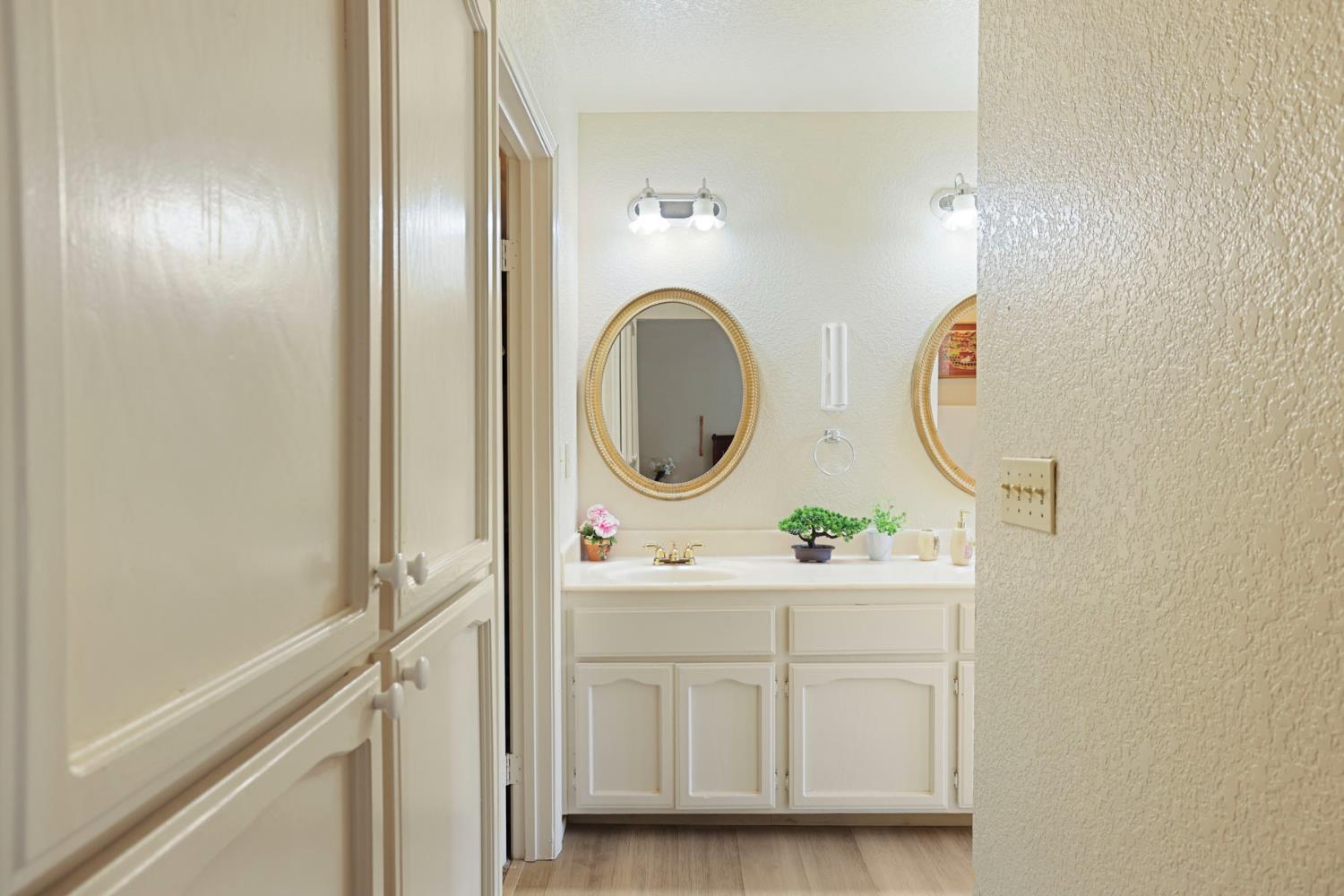 913 Jayhawk Way, Modesto, CA 95358