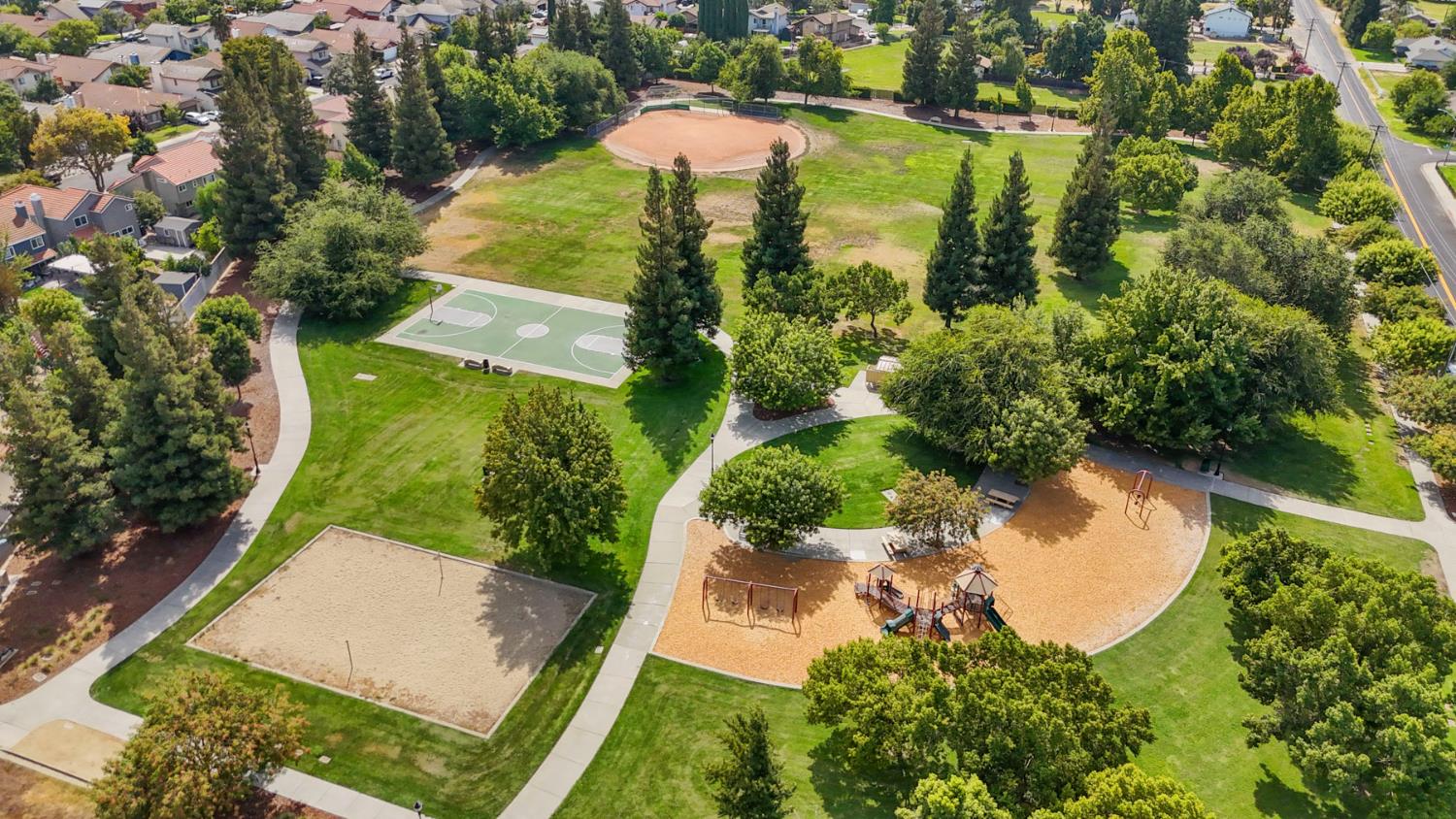 913 Jayhawk Way, Modesto, CA 95358
