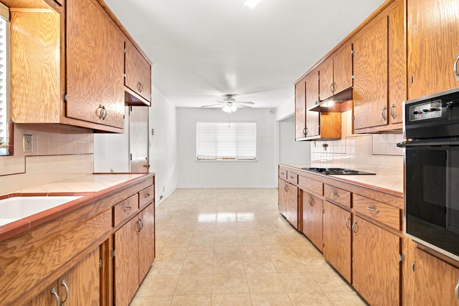 1321 Westland Dr, Modesto, CA 95350