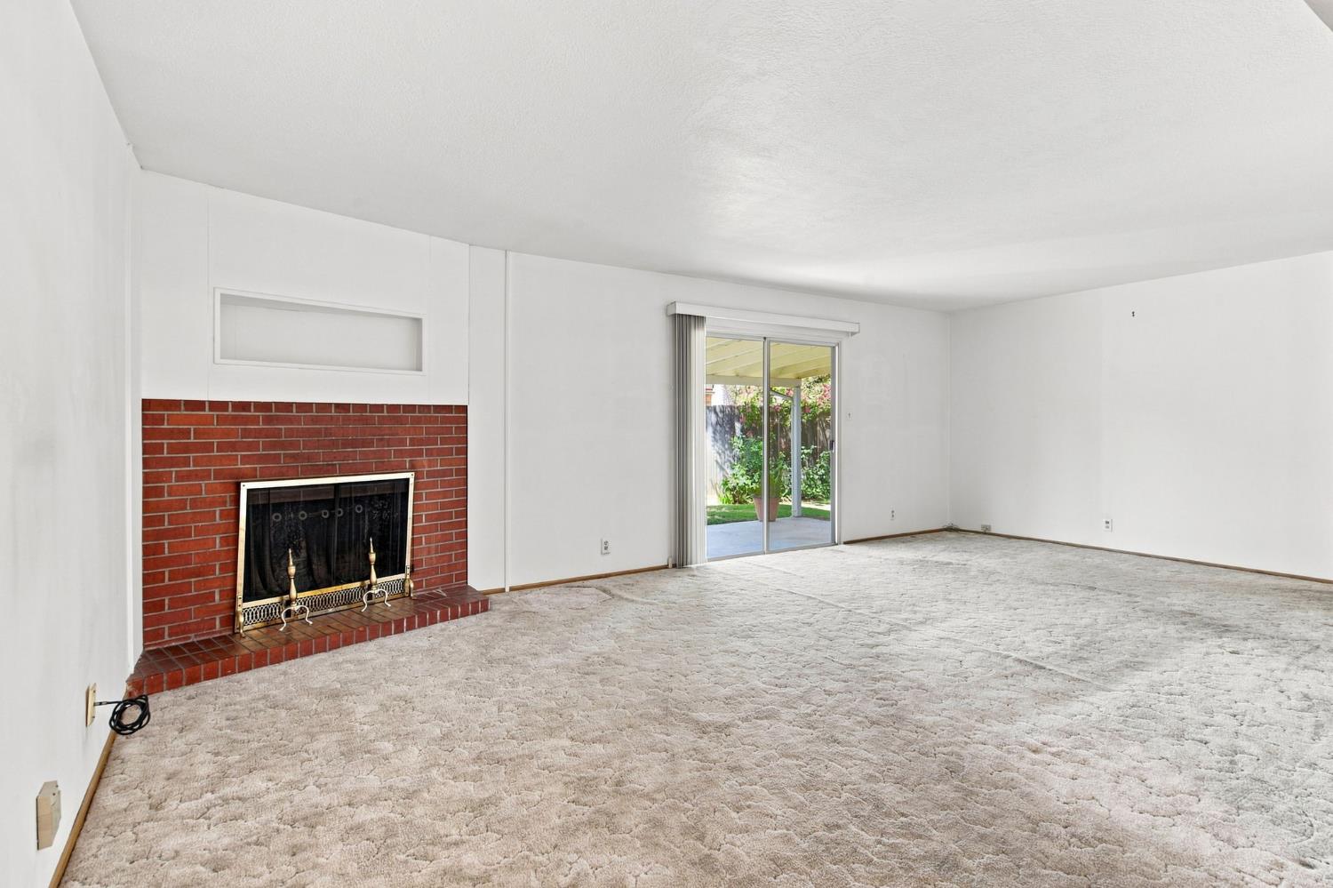 1321 Westland Dr, Modesto, CA 95350