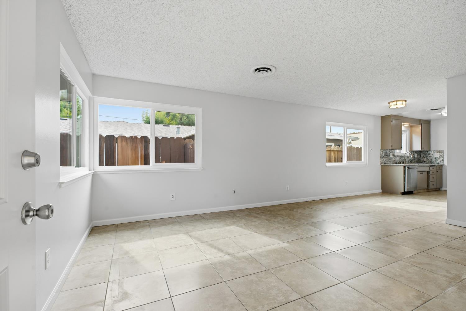 1805 Bradford Ct, Modesto, CA 95355