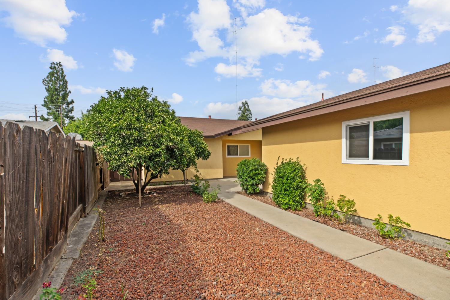 1805 Bradford Ct, Modesto, CA 95355