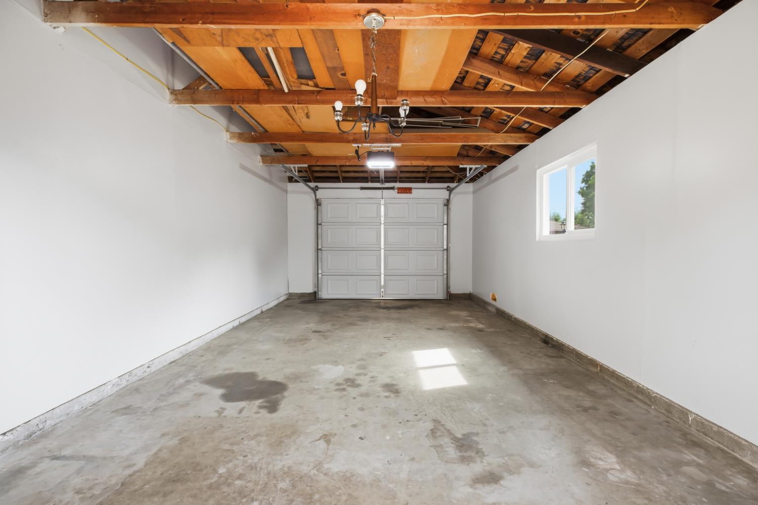 1805 Bradford Ct, Modesto, CA 95355