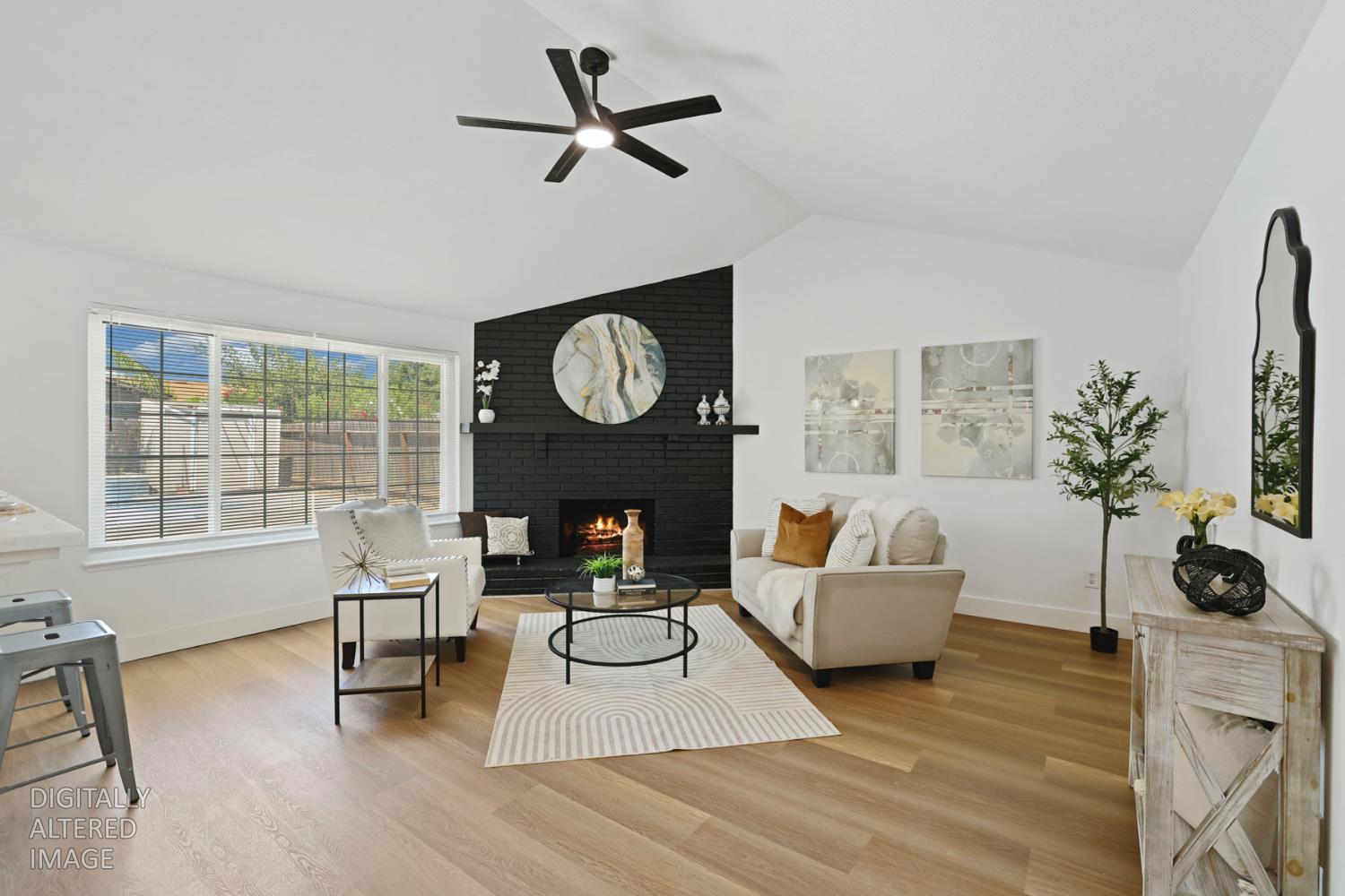 733 Larmuseau Ln, Modesto, CA 95351
