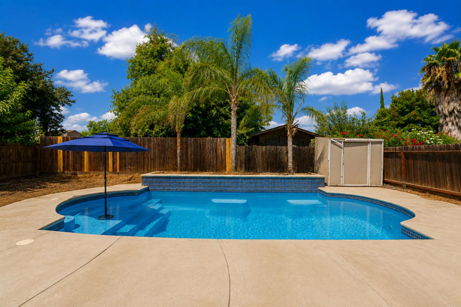 733 Larmuseau Ln, Modesto, CA 95351