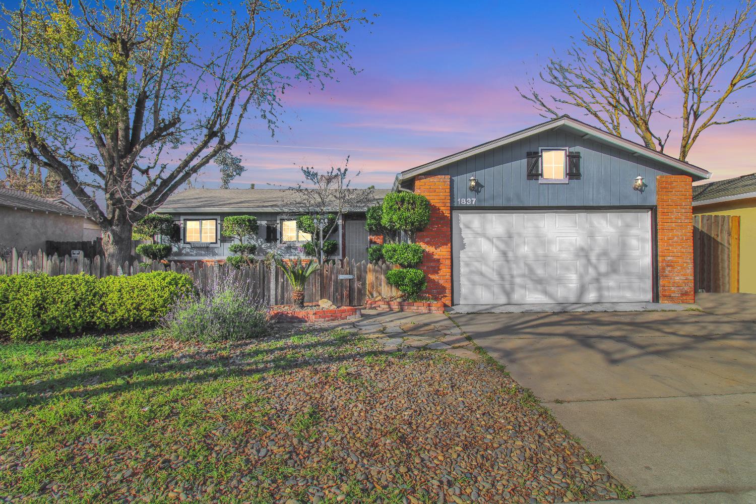 1837 Celeste Dr, Modesto, CA 95355