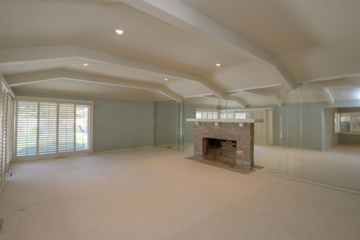 29365 Bunker Rd, Gustine, CA 95322
