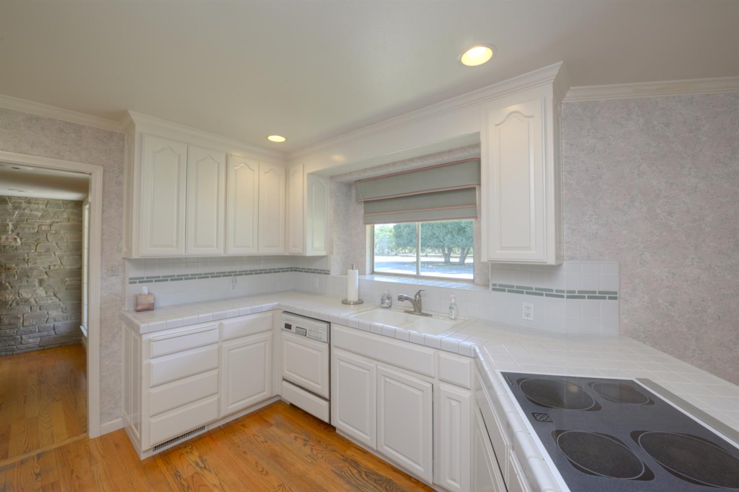 29365 Bunker Rd, Gustine, CA 95322