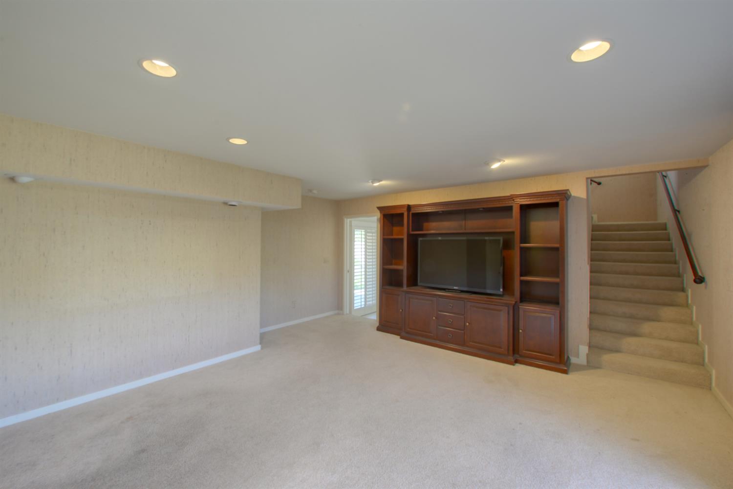 29365 Bunker Rd, Gustine, CA 95322
