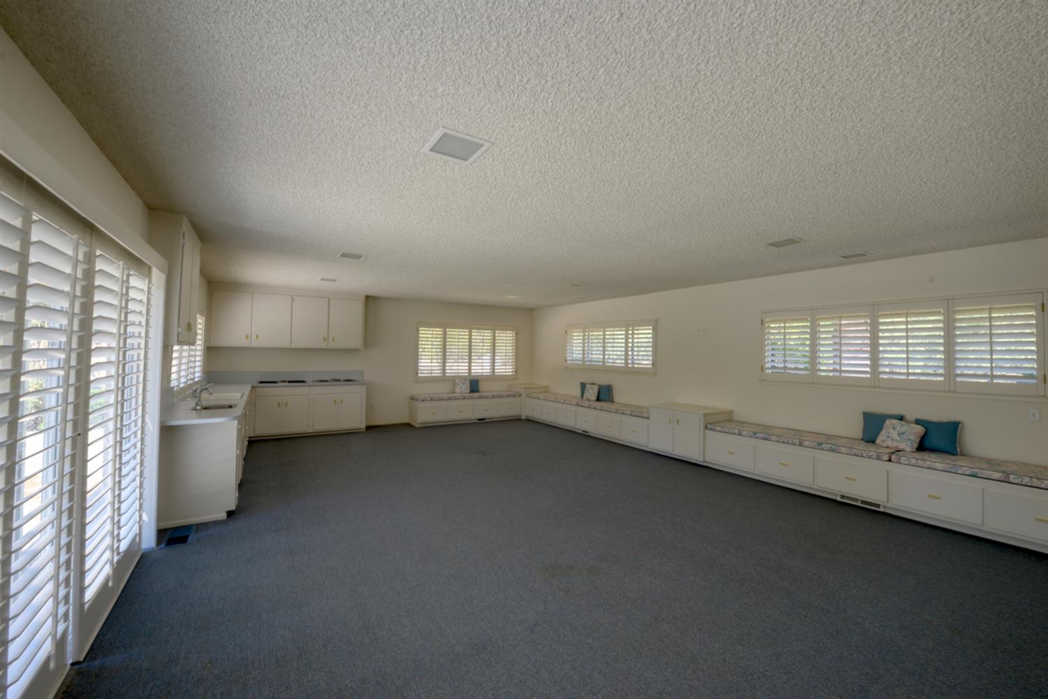 29365 Bunker Rd, Gustine, CA 95322