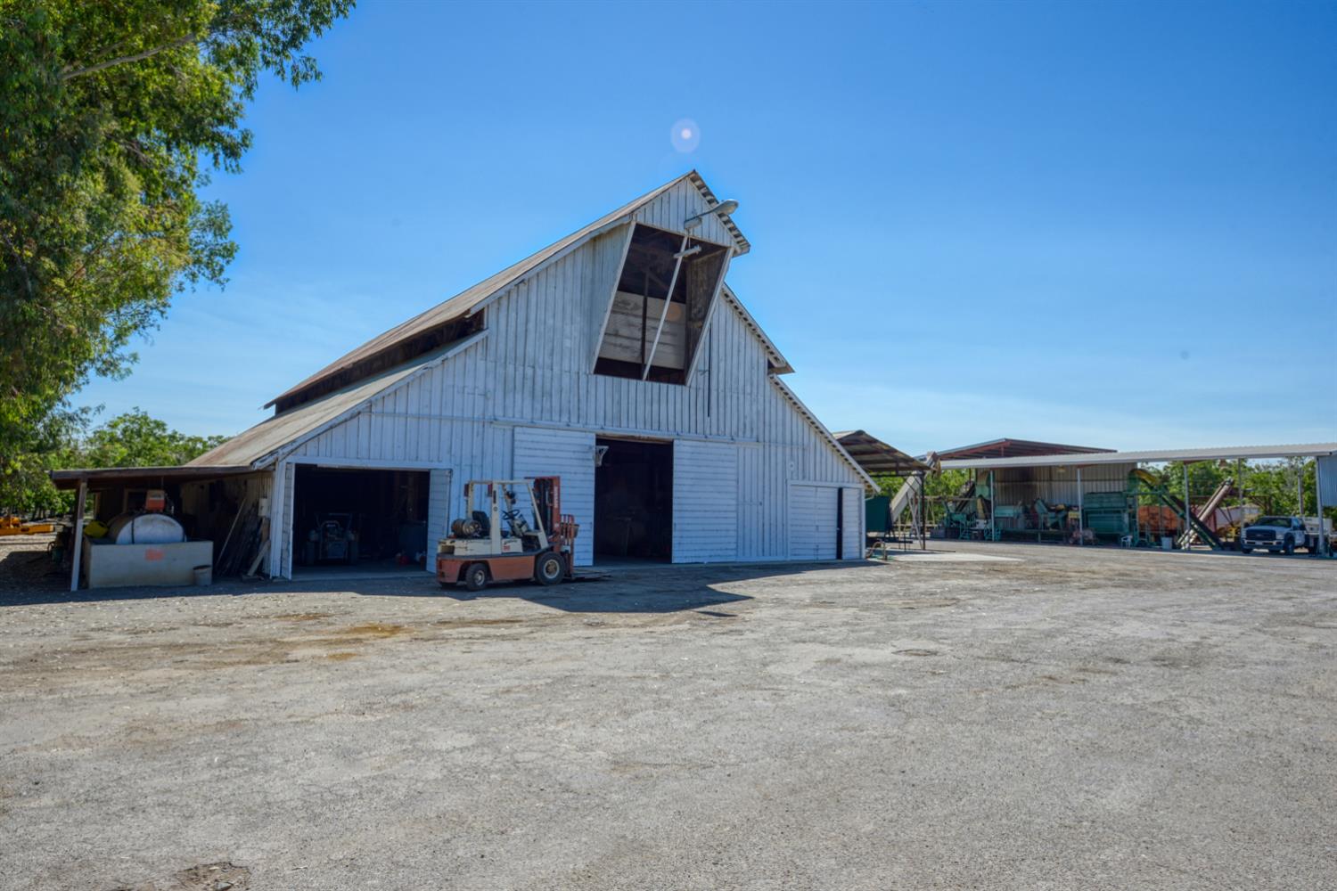 29365 Bunker Rd, Gustine, CA 95322