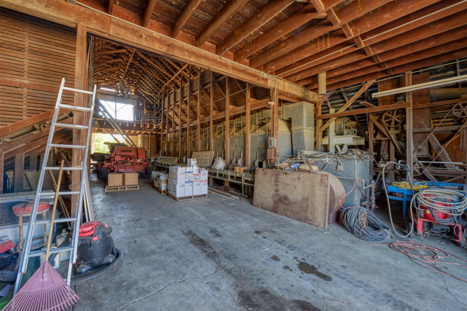 29365 Bunker Rd, Gustine, CA 95322