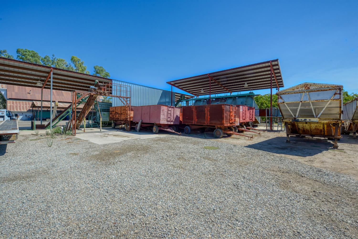 29365 Bunker Rd, Gustine, CA 95322