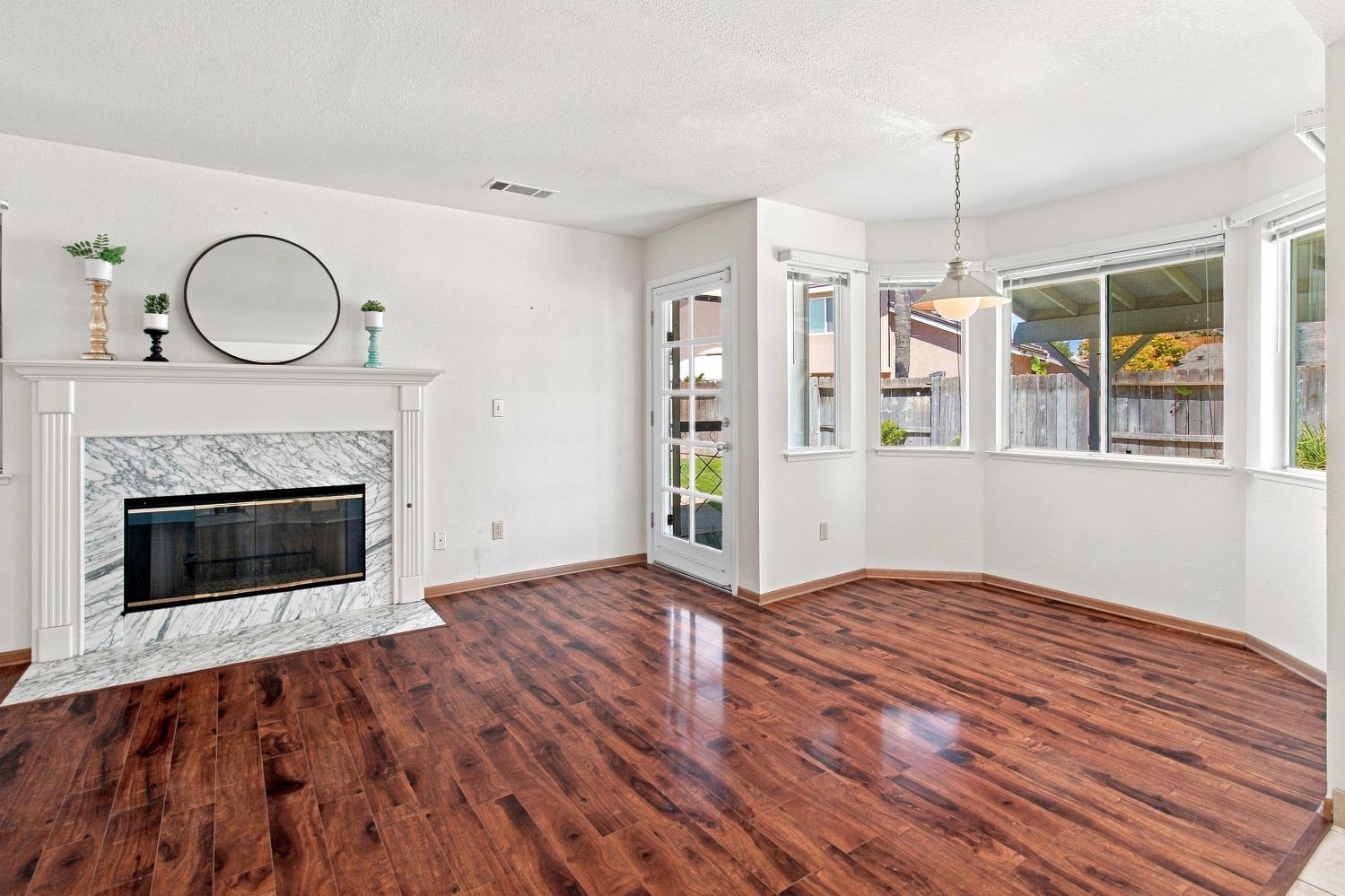 1602 Acacia Ct, Chowchilla, CA 93610