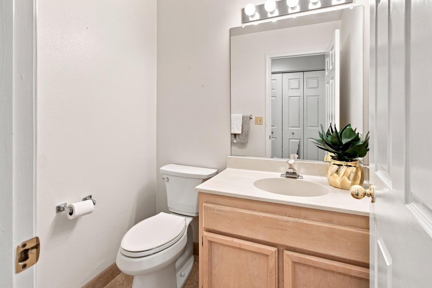 1602 Acacia Ct, Chowchilla, CA 93610