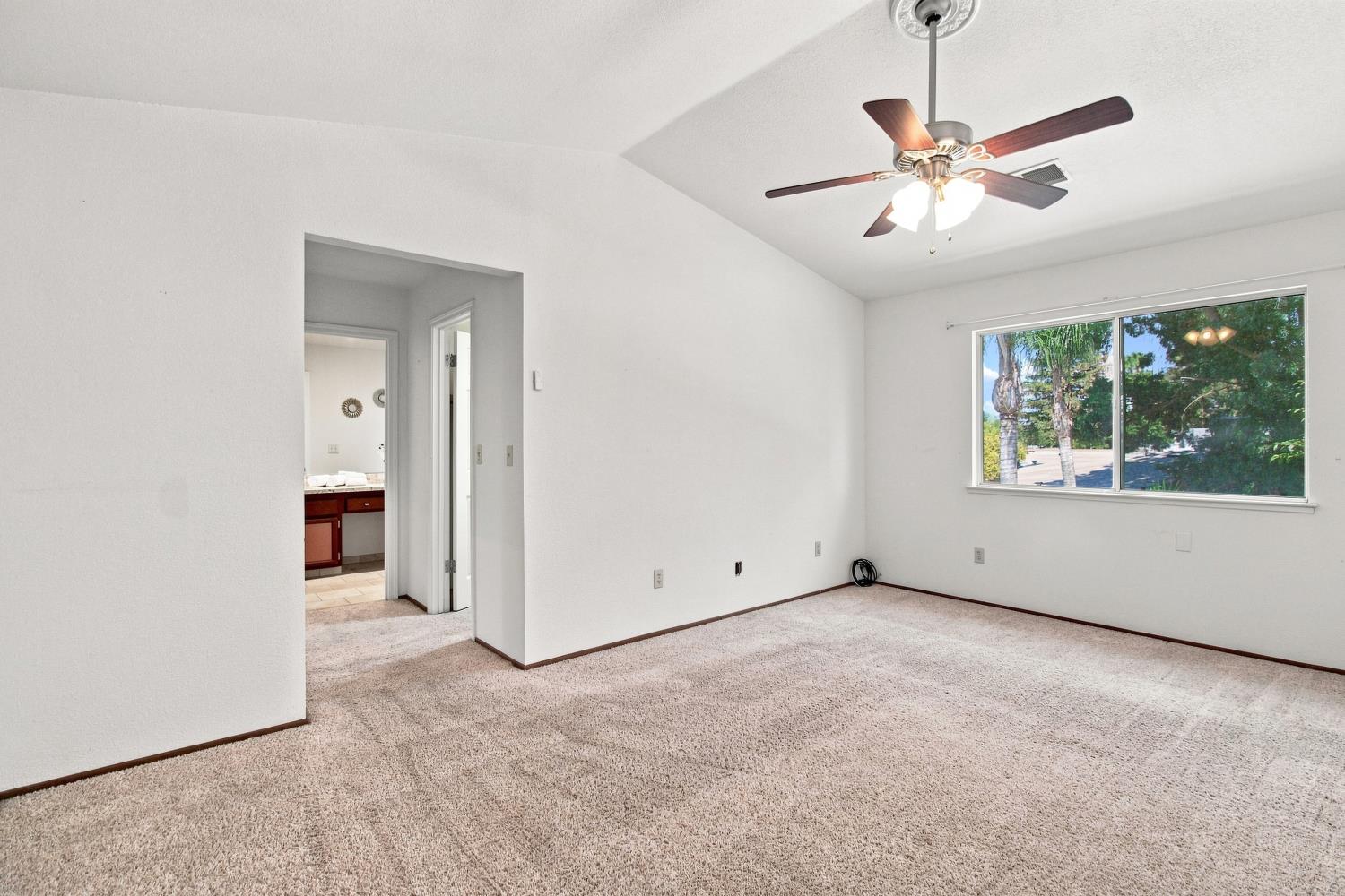 1602 Acacia Ct, Chowchilla, CA 93610