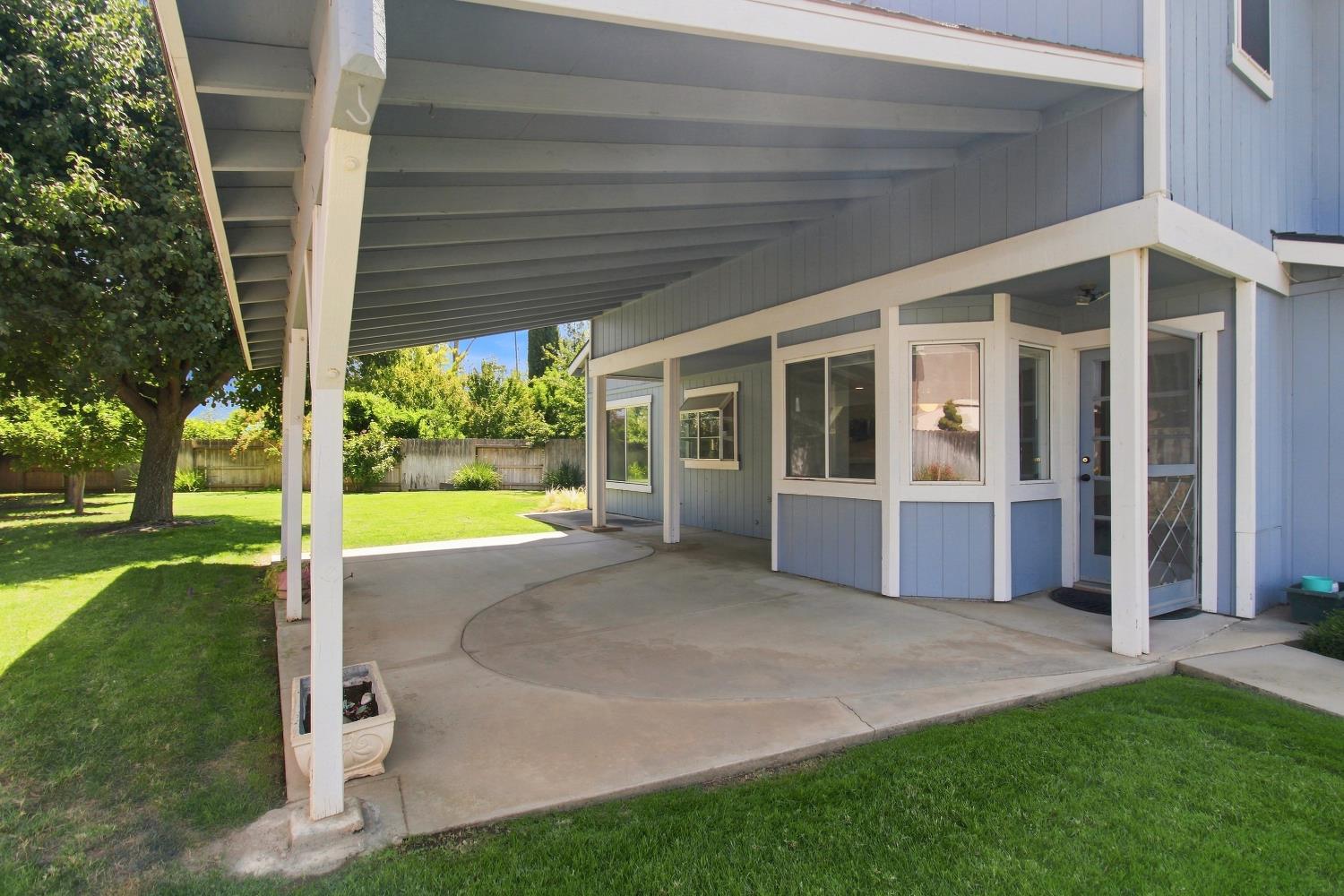 1602 Acacia Ct, Chowchilla, CA 93610
