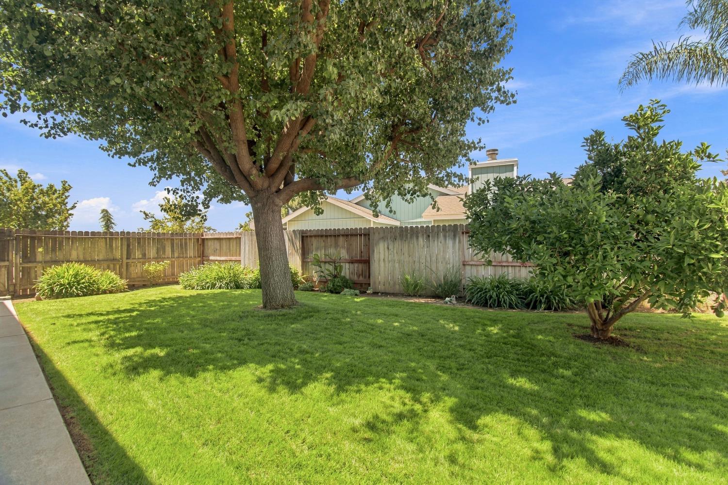 1602 Acacia Ct, Chowchilla, CA 93610