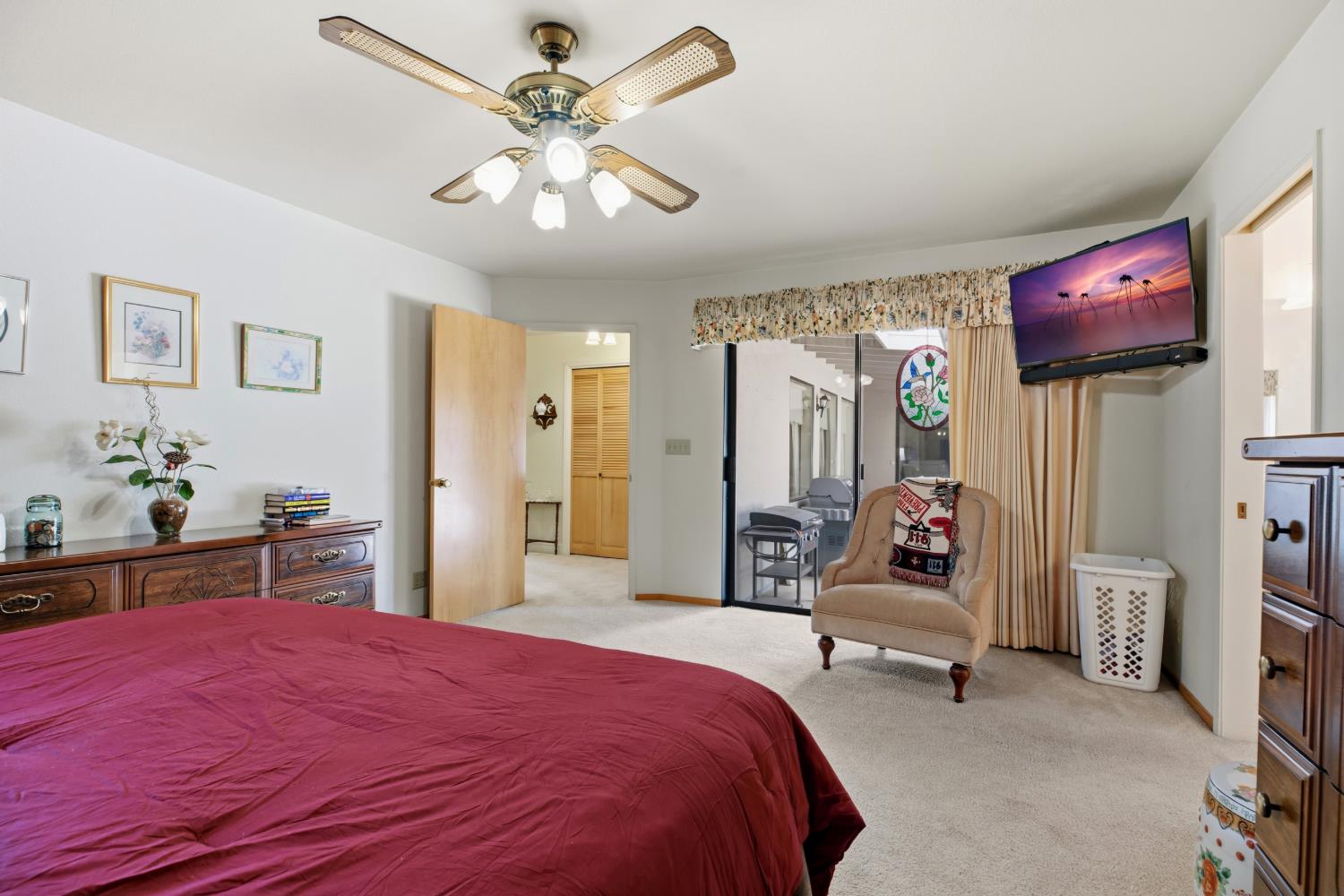 9612 La Posada Dr, Oakdale, CA 95361