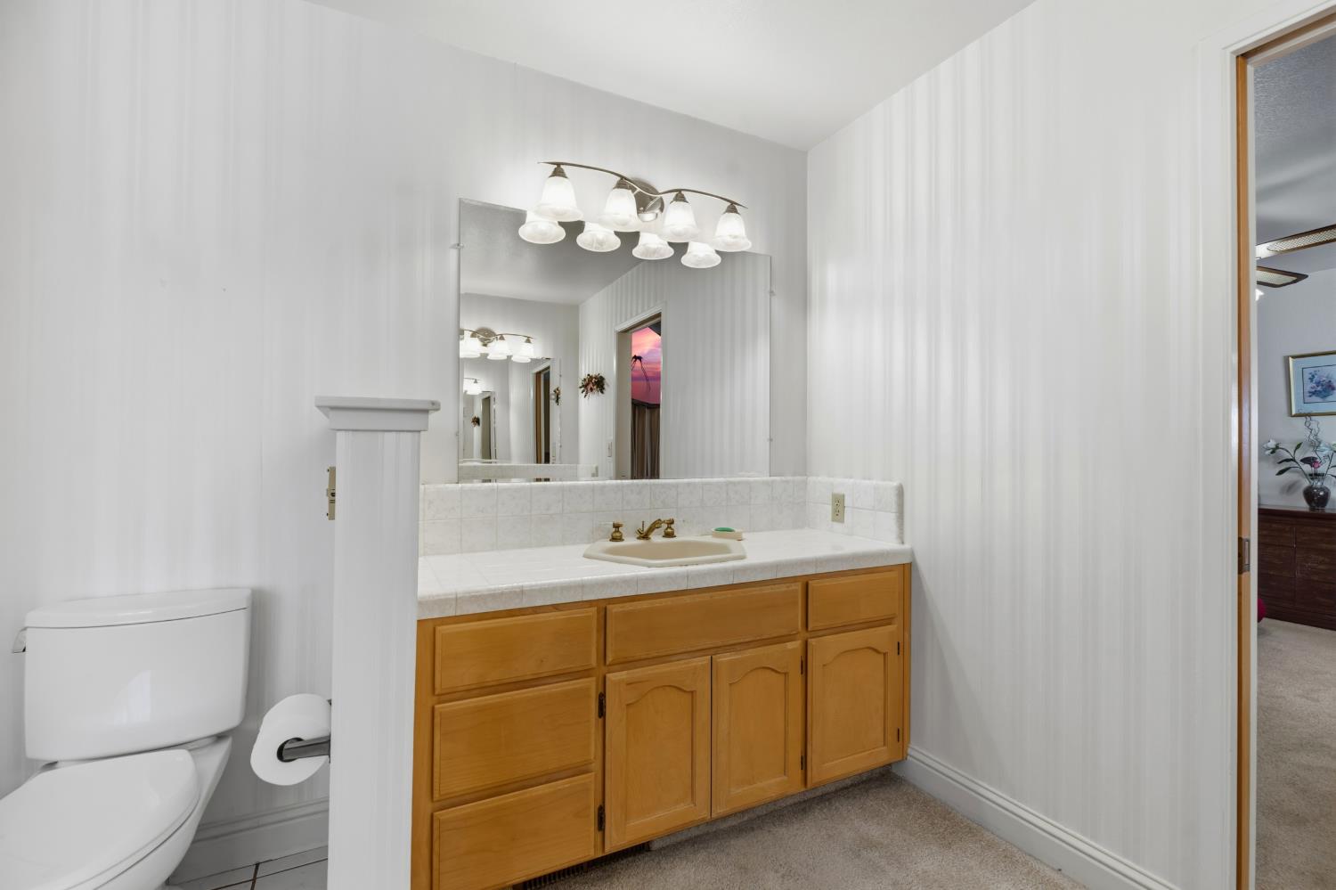 9612 La Posada Dr, Oakdale, CA 95361
