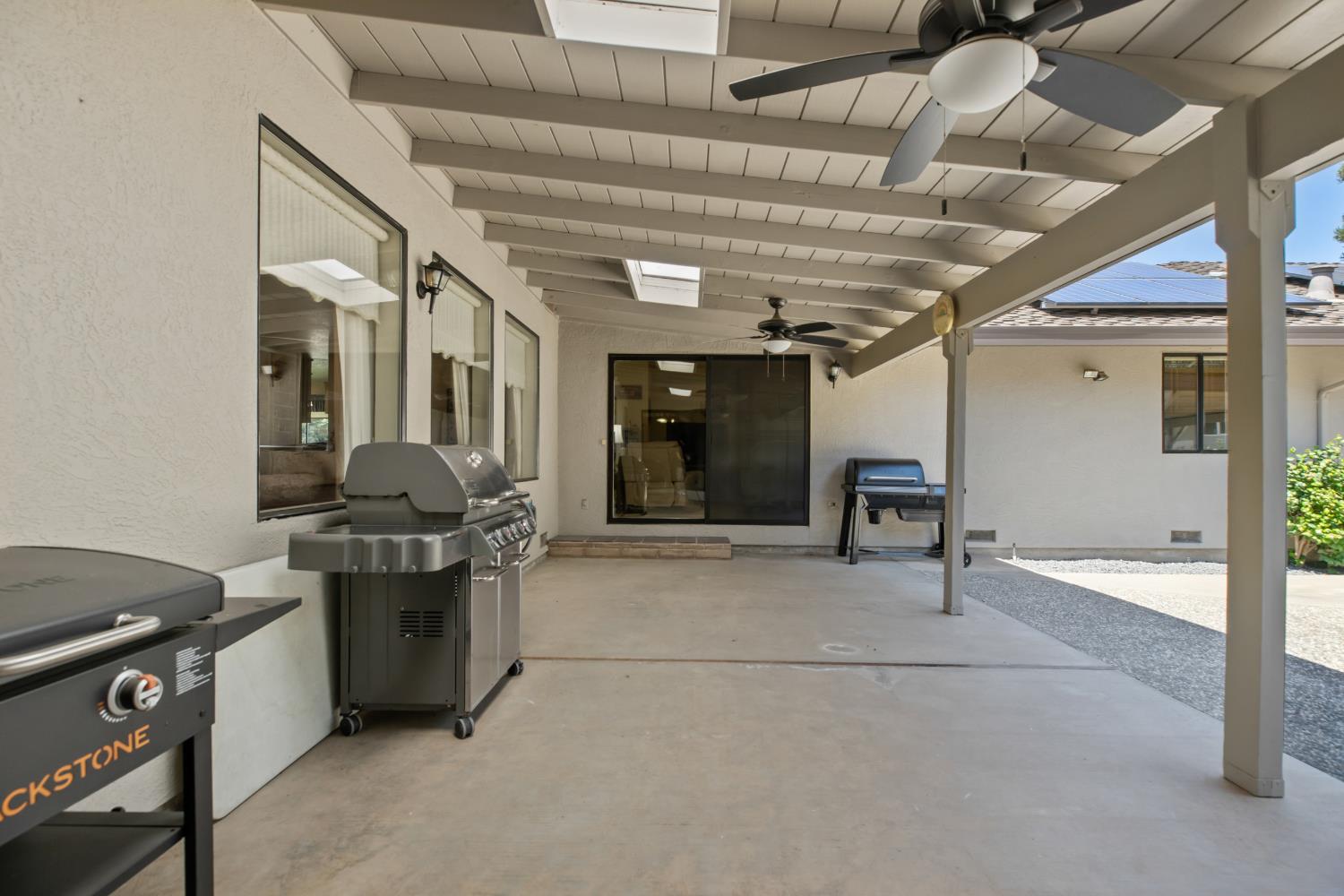 9612 La Posada Dr, Oakdale, CA 95361
