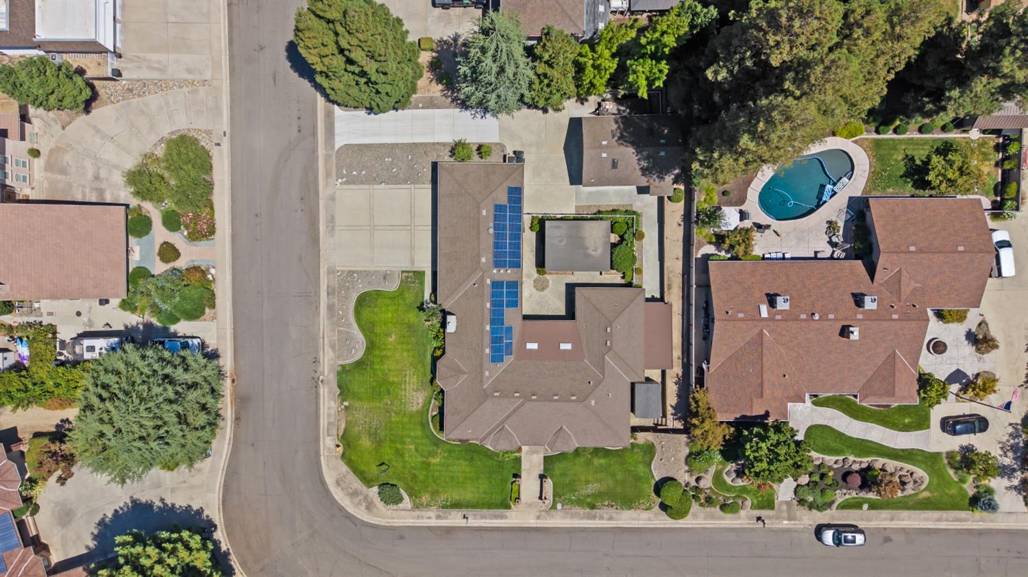 9612 La Posada Dr, Oakdale, CA 95361