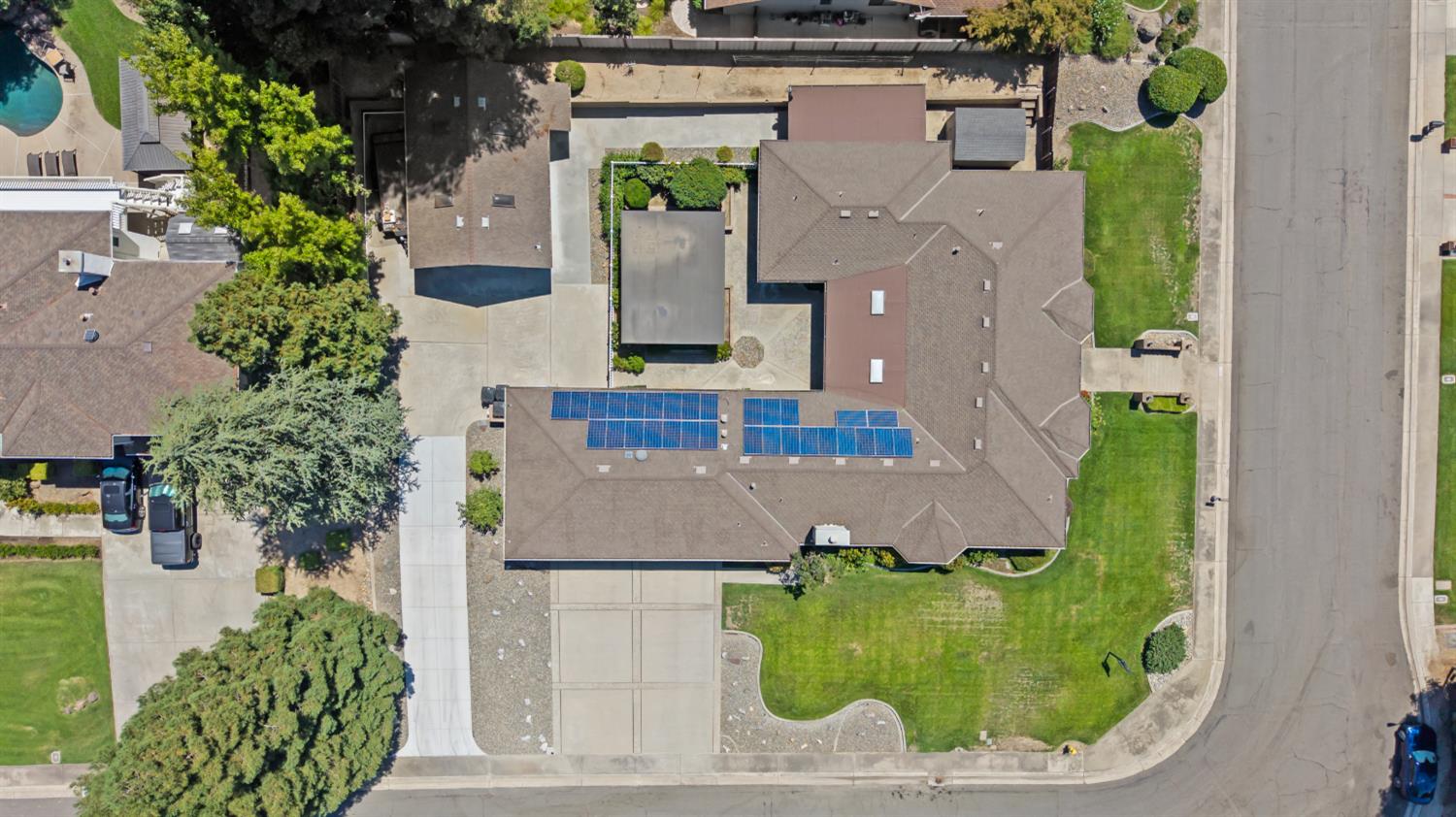 9612 La Posada Dr, Oakdale, CA 95361