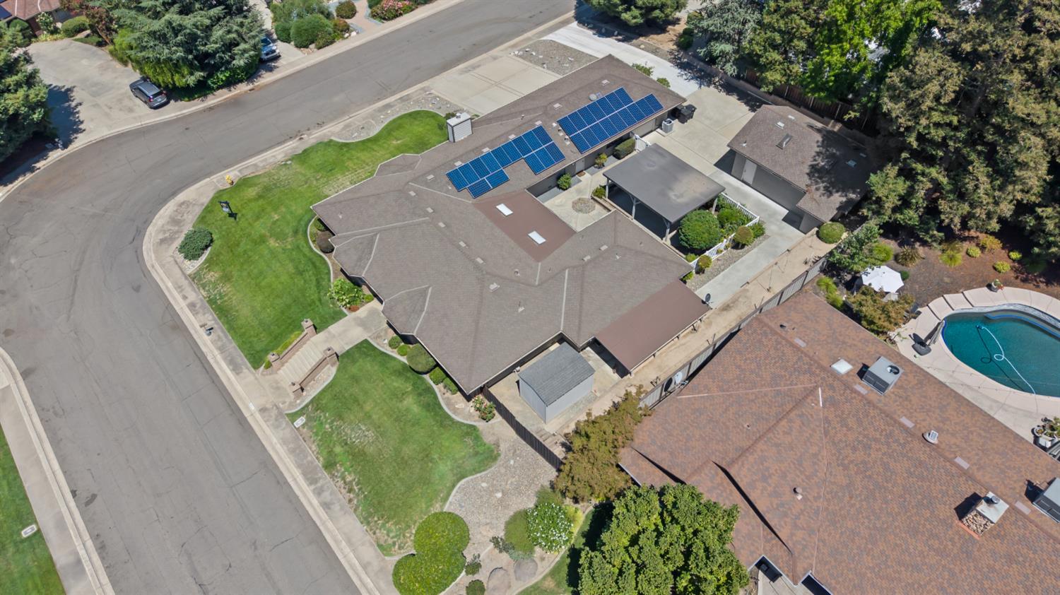 9612 La Posada Dr, Oakdale, CA 95361