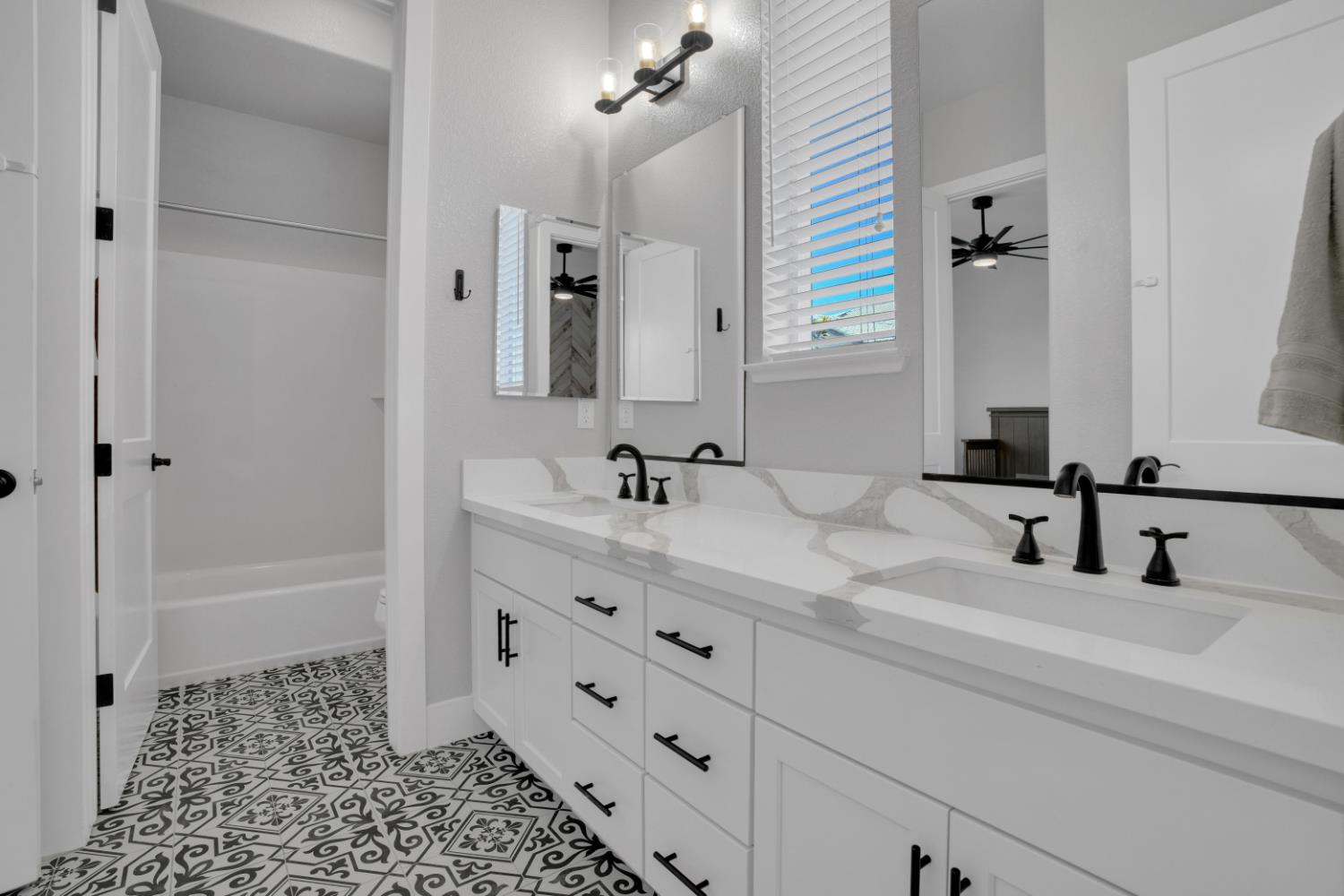 2656 Sinatra Pl, Manteca, CA 95337