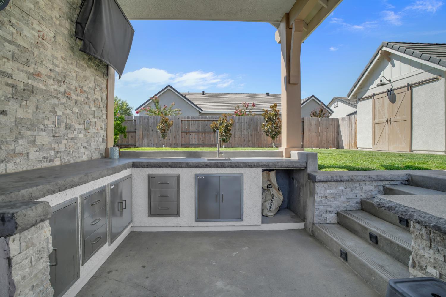 2656 Sinatra Pl, Manteca, CA 95337