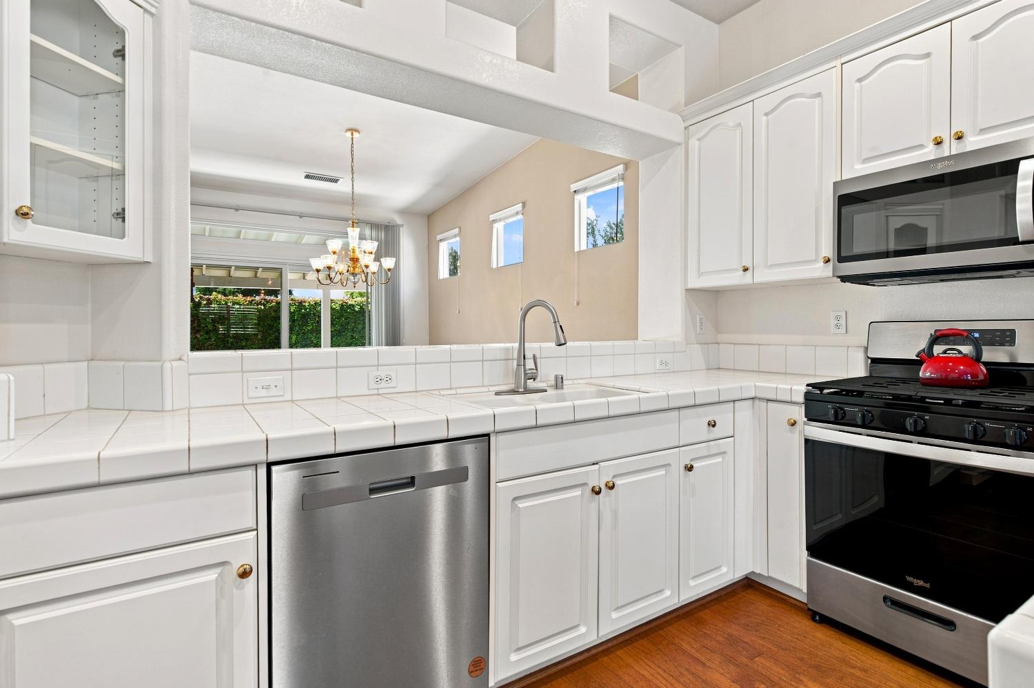 1738 Matterhorn St, Manteca, CA 95337