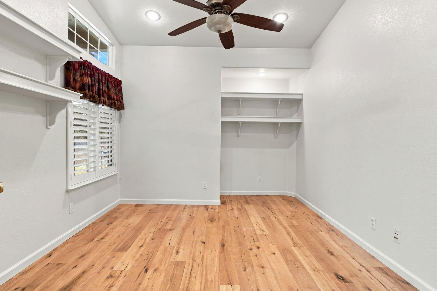 1738 Matterhorn St, Manteca, CA 95337