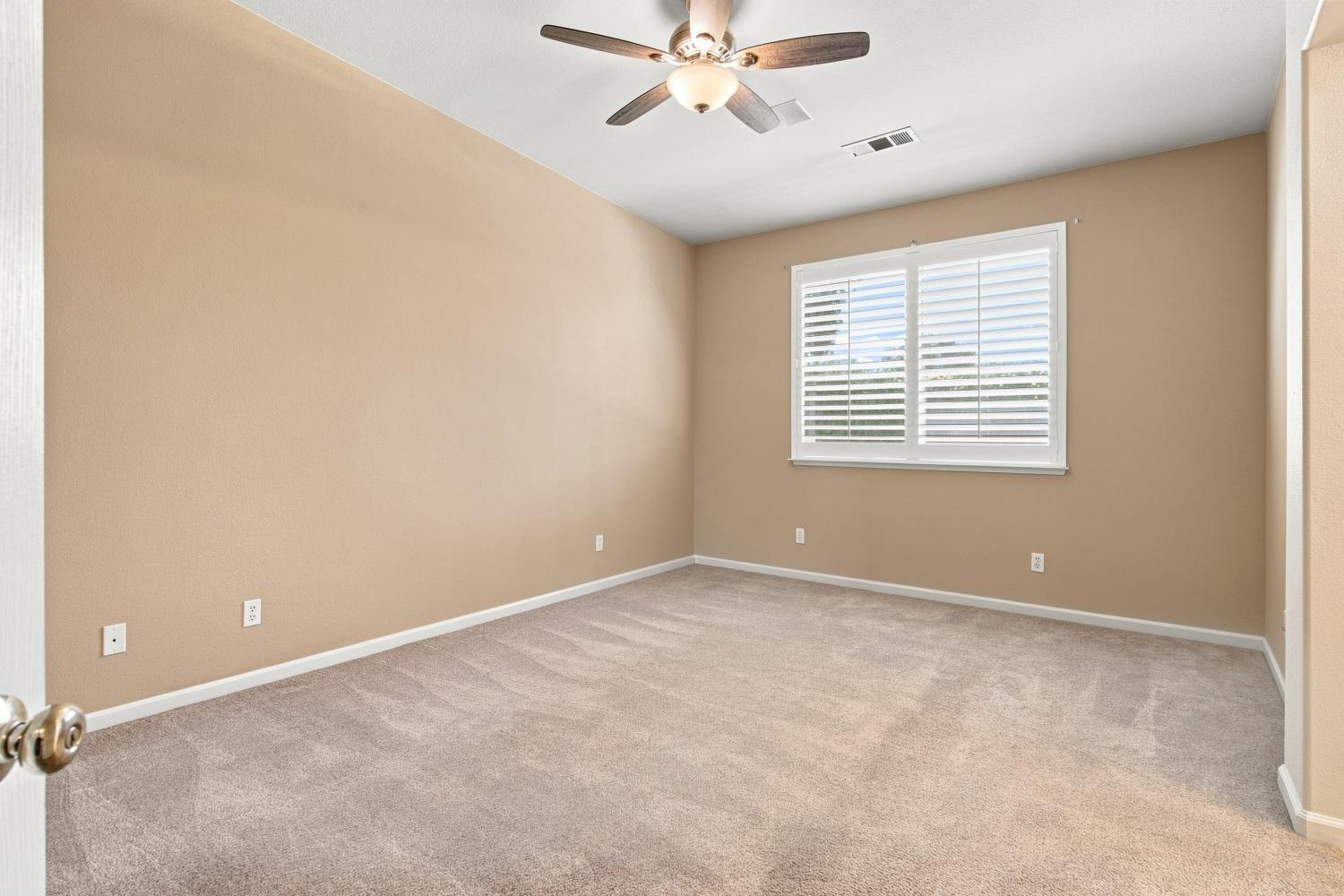 1738 Matterhorn St, Manteca, CA 95337