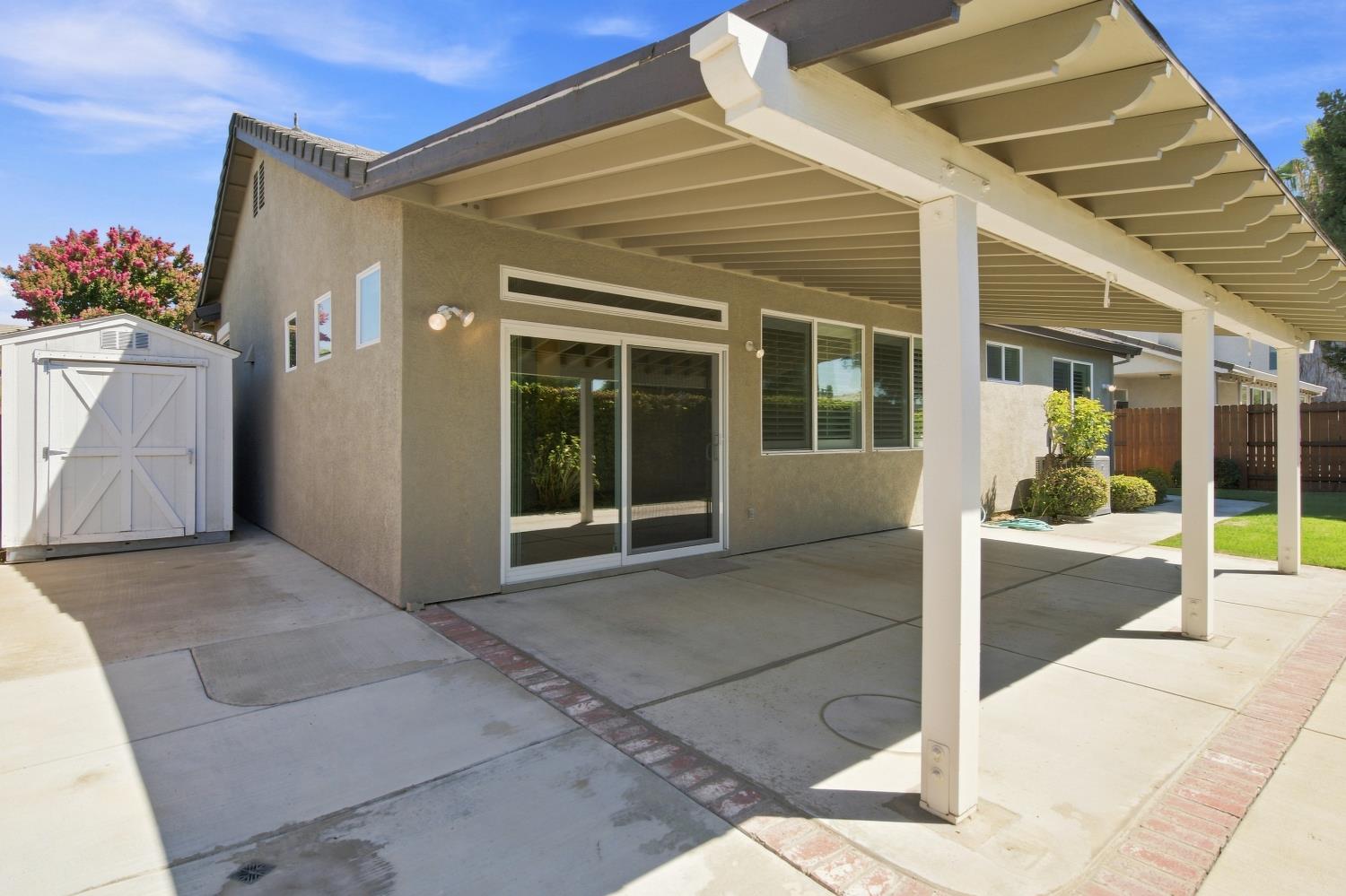 1738 Matterhorn St, Manteca, CA 95337