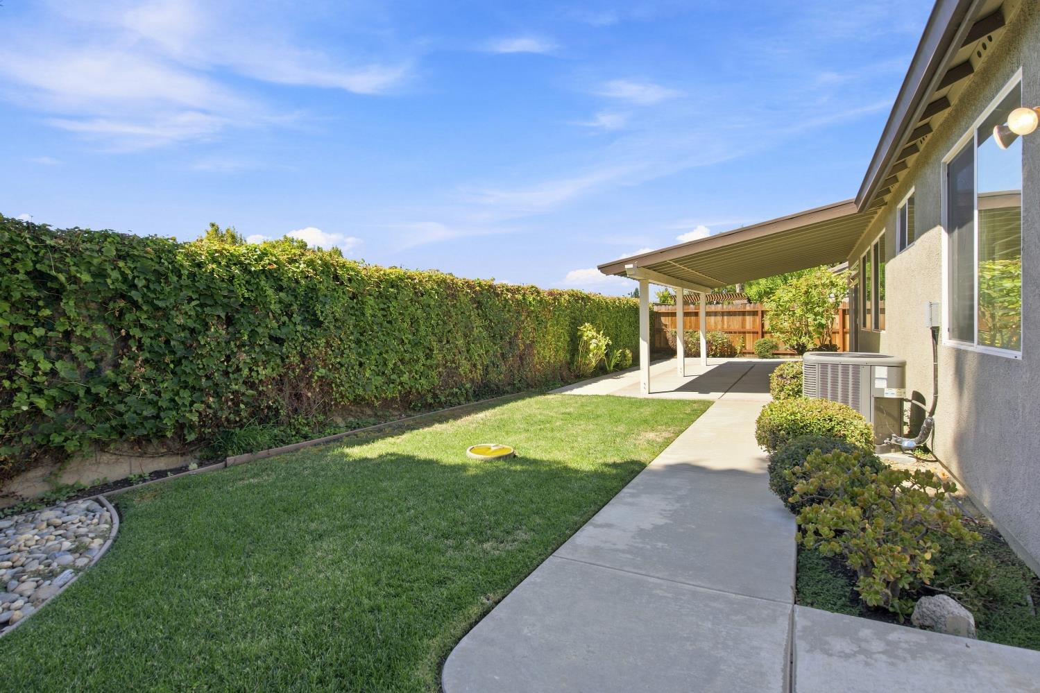1738 Matterhorn St, Manteca, CA 95337