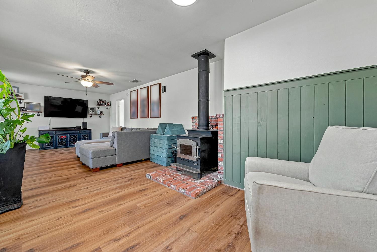 15994 3rd St, Snelling, CA 95369