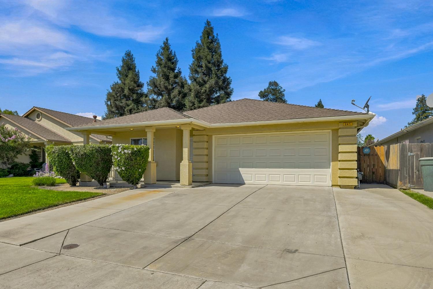 241 Brimmer Rd, Merced, CA 95341