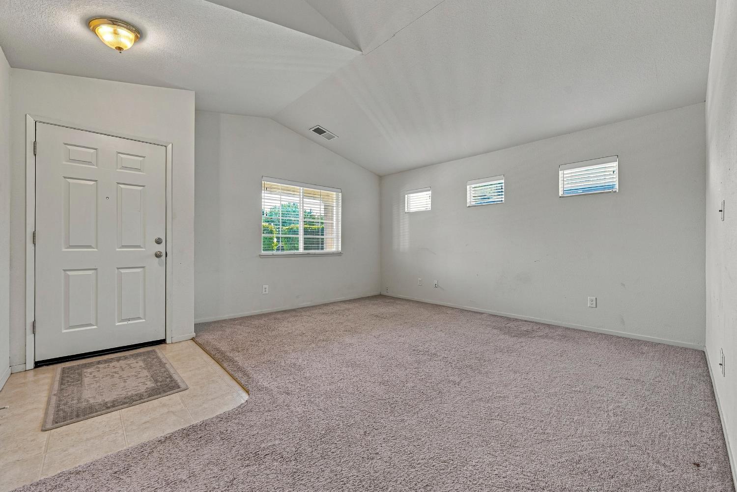 241 Brimmer Rd, Merced, CA 95341