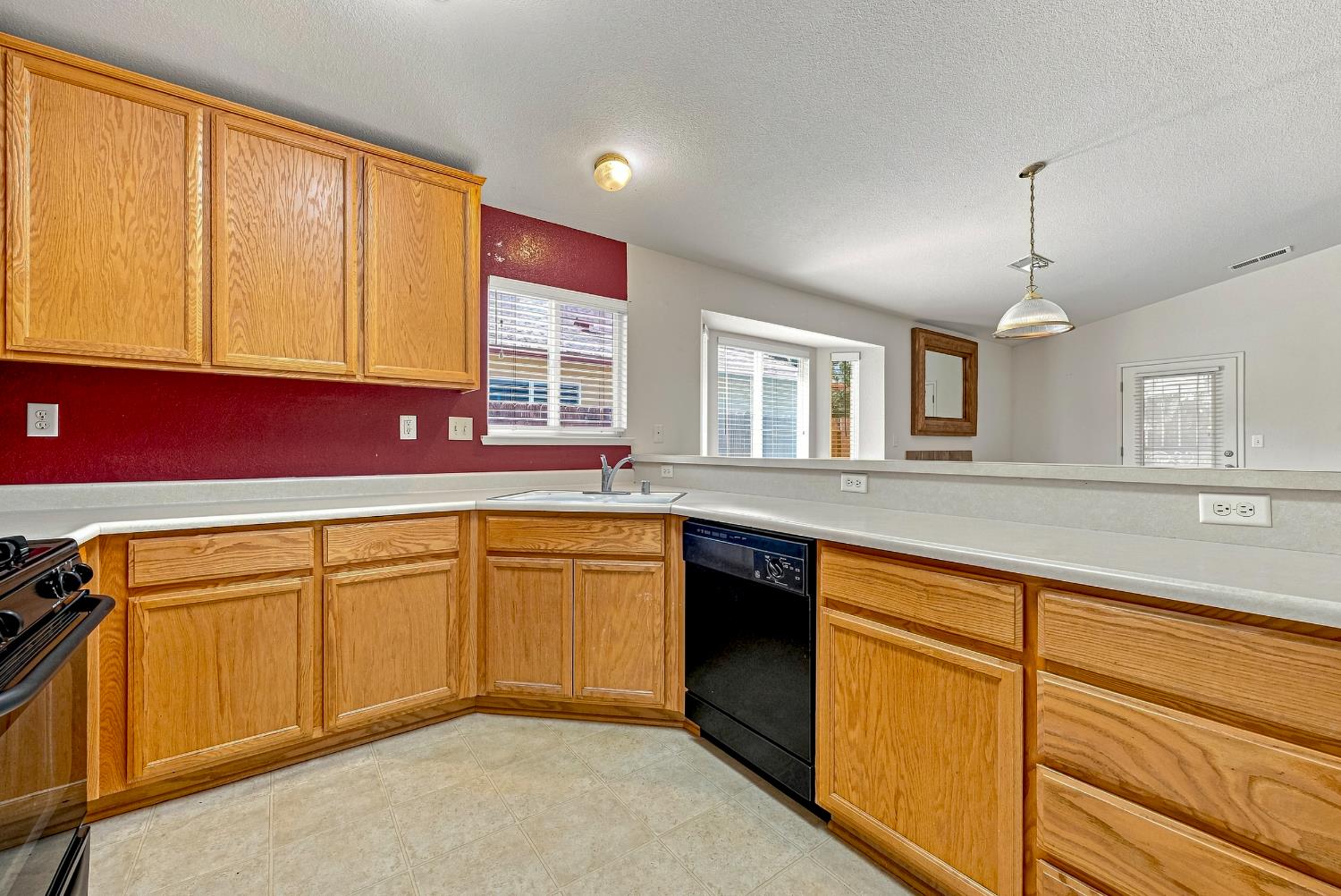 241 Brimmer Rd, Merced, CA 95341